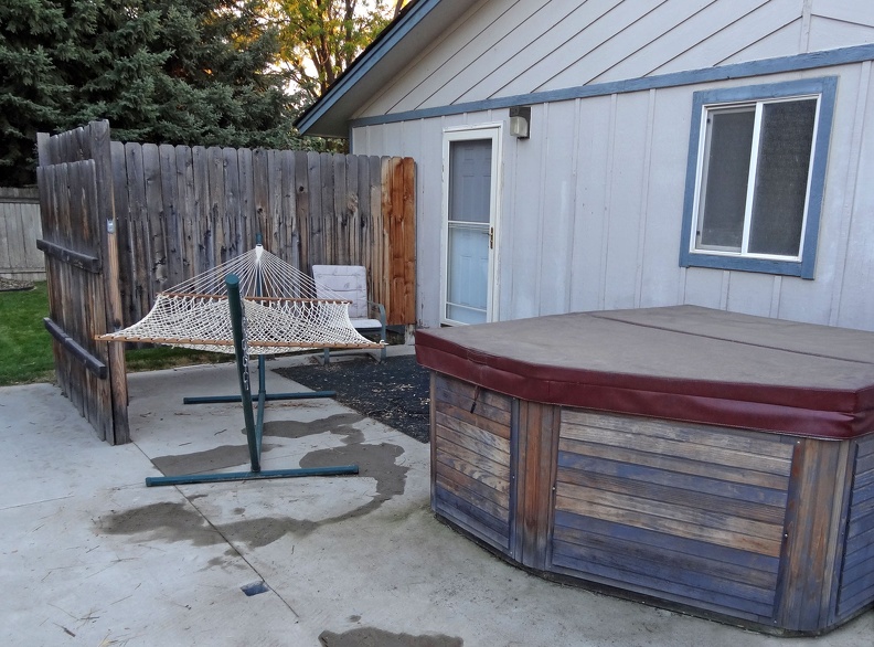 Master-patio-with-hot-tub.jpg