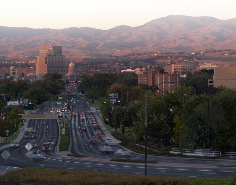 Boise_downtown_at_dusk_2.jpg