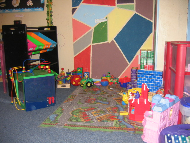 Playroom_Cammie_water_table_09.jpg